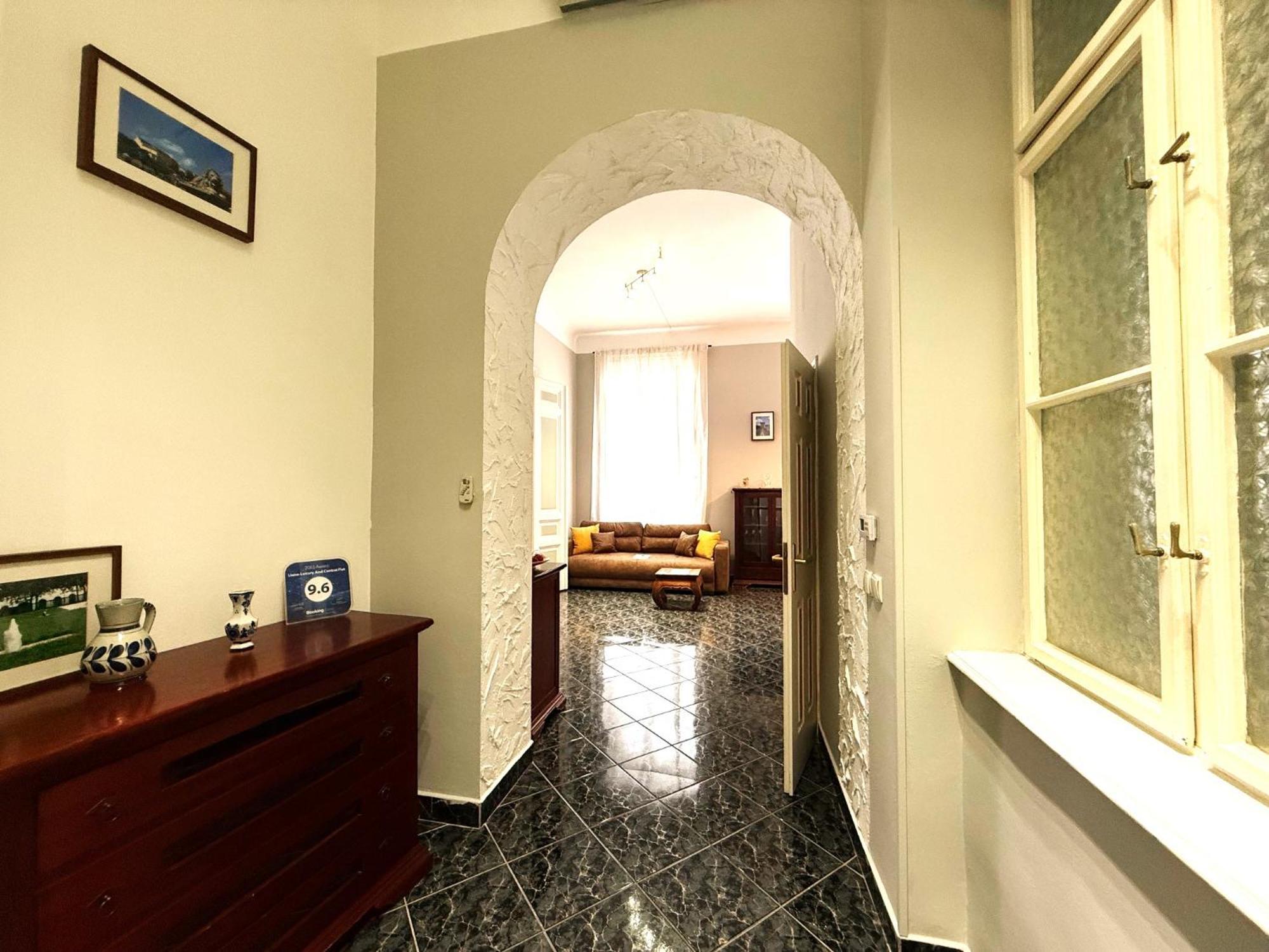 Apartment Liana-luxury And Flat *